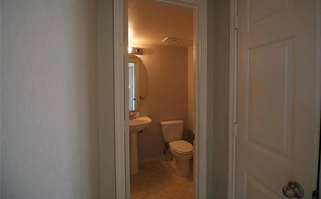 Building Photo - 4028 Thoroughbred Trail