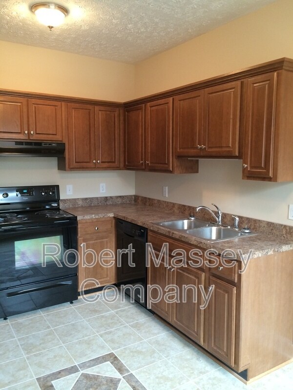 Building Photo - 2424 Glenmary Ave