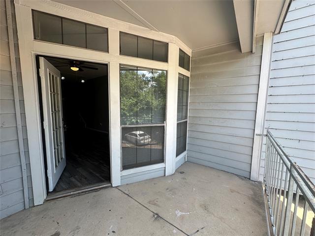 Building Photo - 9823 Summerwood Cir