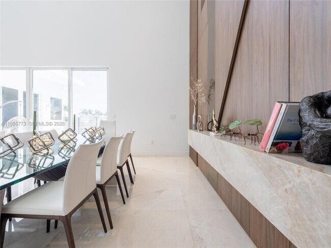 Building Photo - 7451 NW 103rd Ct