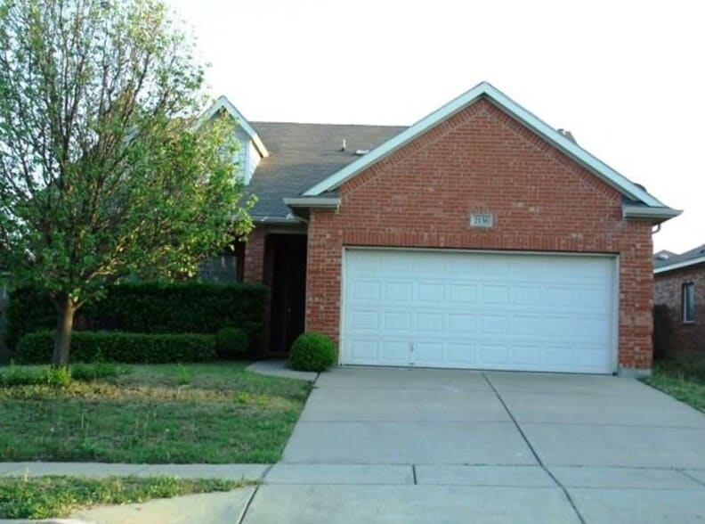 Building Photo - 2136 Carlotta Dr
