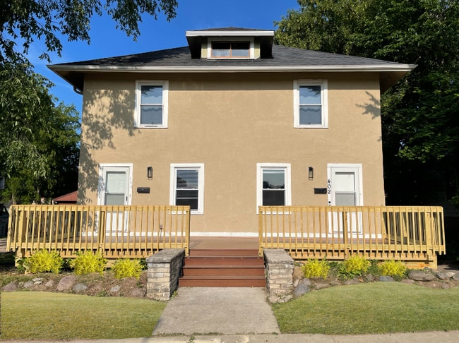 Primary Photo - 404 N 64th St