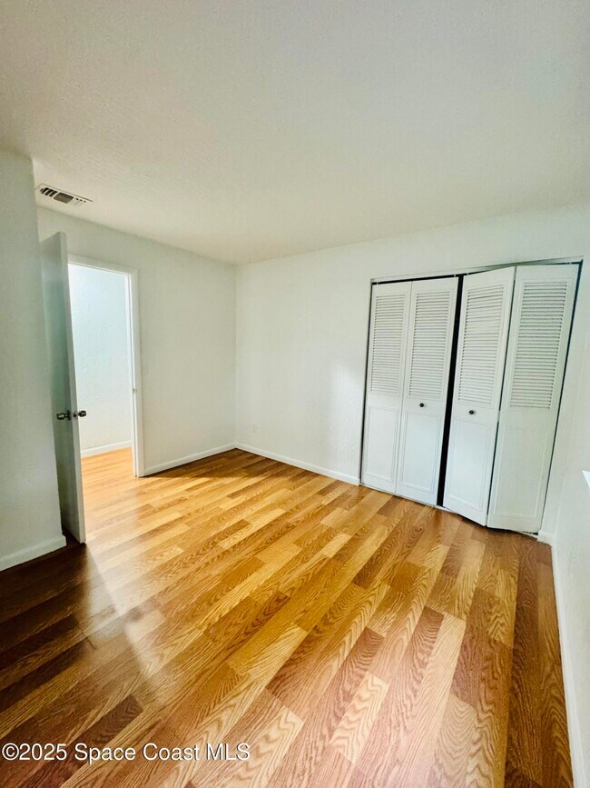 Building Photo - 2160 Forest Knoll Dr NE