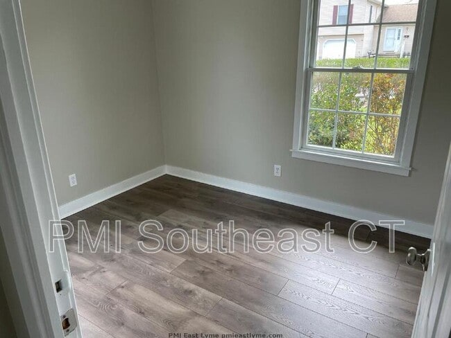 Building Photo - 22 Luce Ave