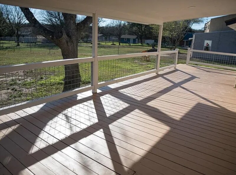 Building Photo - 305 Whitetail Dr