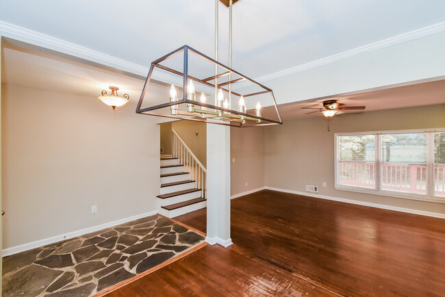 Building Photo - 14 DAY VETERAN ONLY. FIRST LOOK