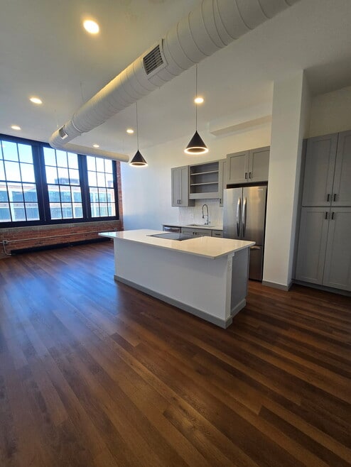 Building Photo - Textile Lofts