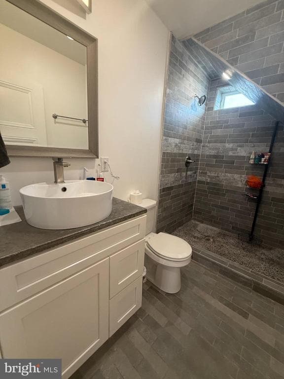 Building Photo - 2005 N Mascher St