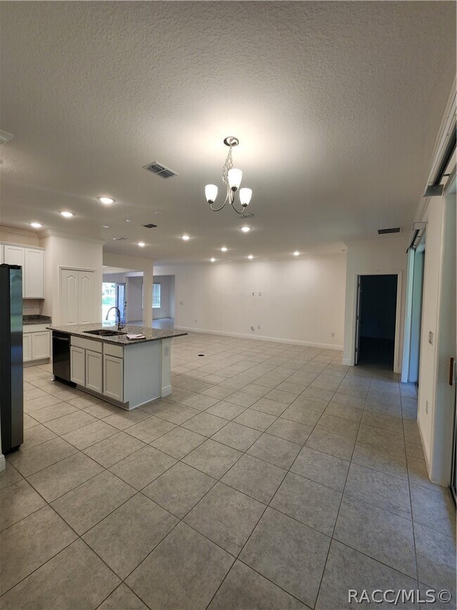 Building Photo - 88 Linder Dr