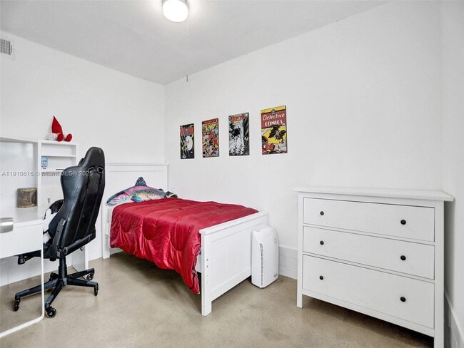 Building Photo - 3601 SW 117th Ave