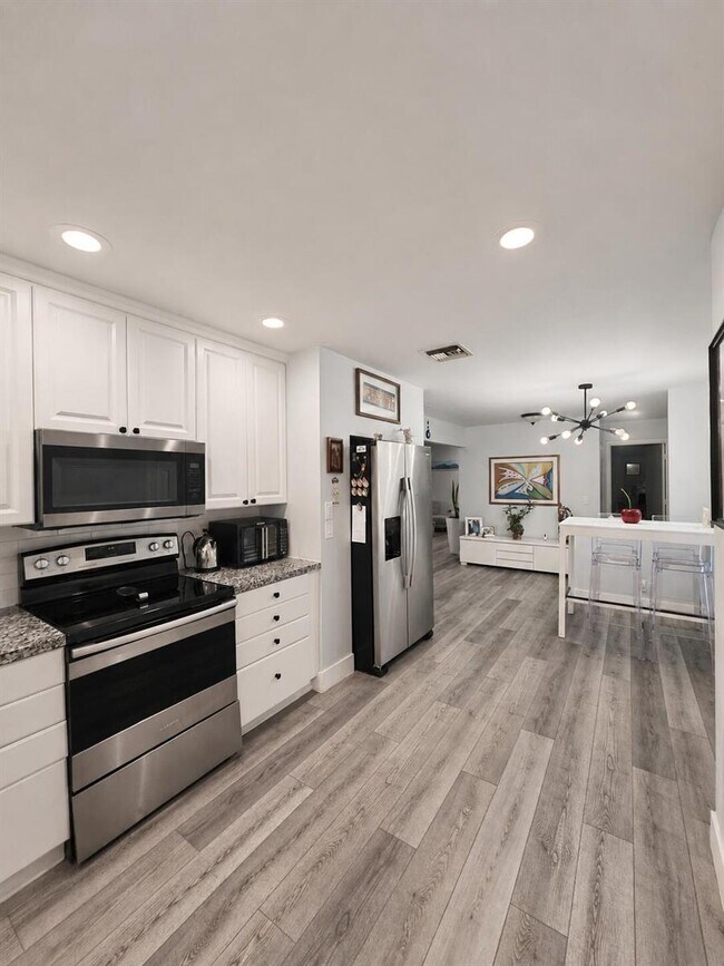 Building Photo - Northwest 2nd Court, Deerfield Beach, FL 33442 - 3 BR 2 BA house