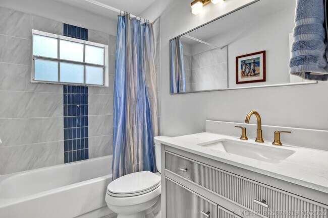 Building Photo - 24 Admirals Ct