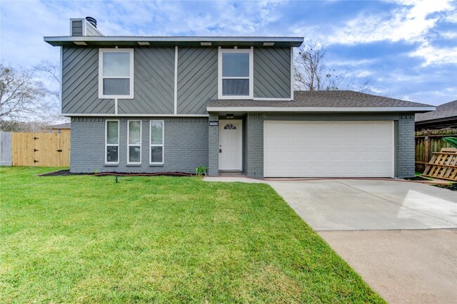 Building Photo - 7411 Trabajo Dr