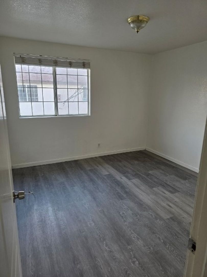 Building Photo - 16594 Orange Way