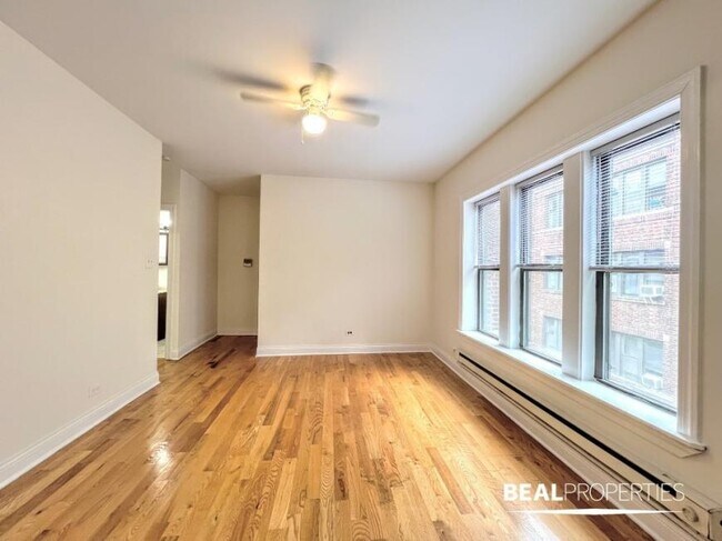 Building Photo - 1 bedroom in CHICAGO IL 60613