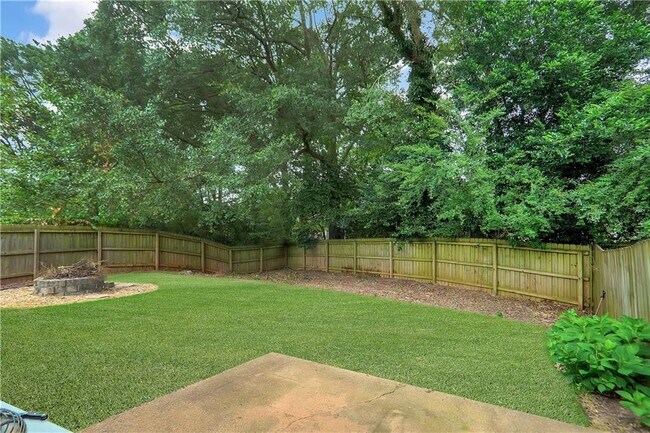 Building Photo - 1579 Springleaf Point SE