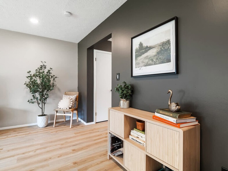 Building Photo - 291 Hunter Ave