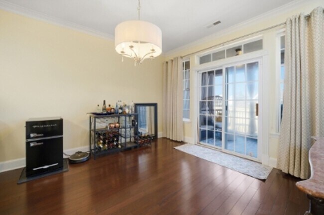 Building Photo - 1005 Bay Breeze Dr