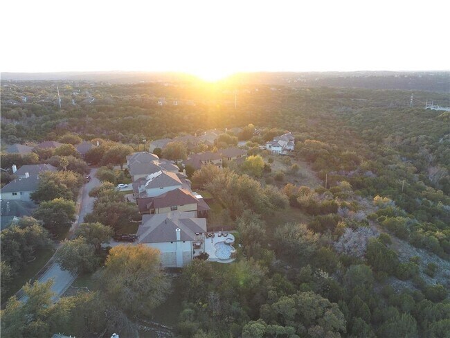 Building Photo - 12912 Schleicher Trail
