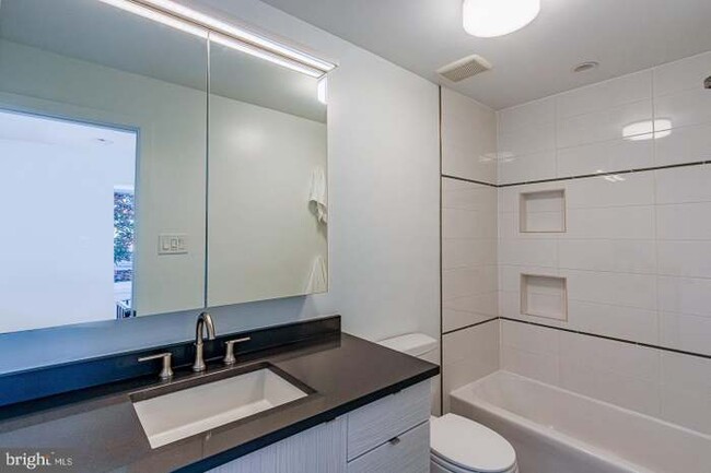 Third floor bathroom - 816 N Pennock St