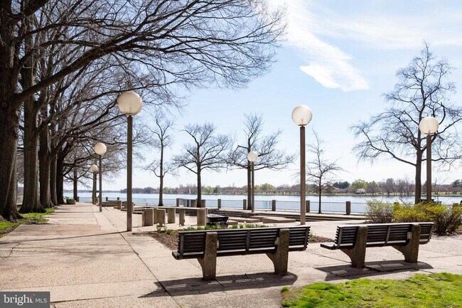 Building Photo - 1311 Delaware Ave SW