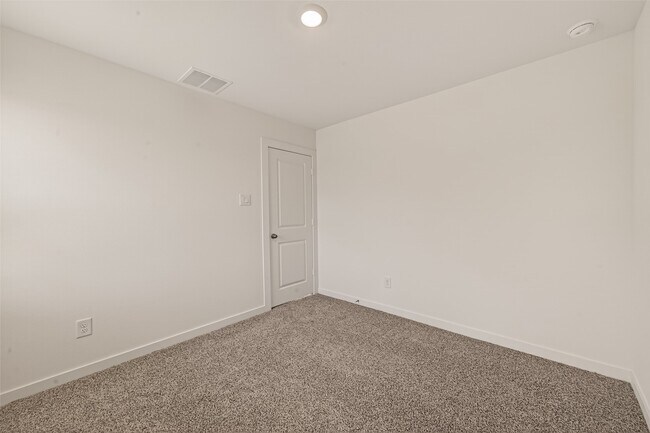 Building Photo - 3554 Shearwater St