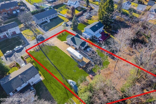 Building Photo - 1114 Wildwood Ave