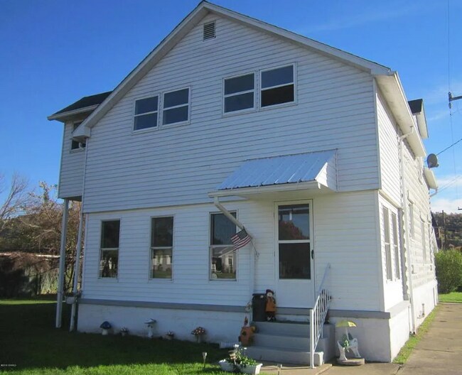 Building Photo - 206 Schley St