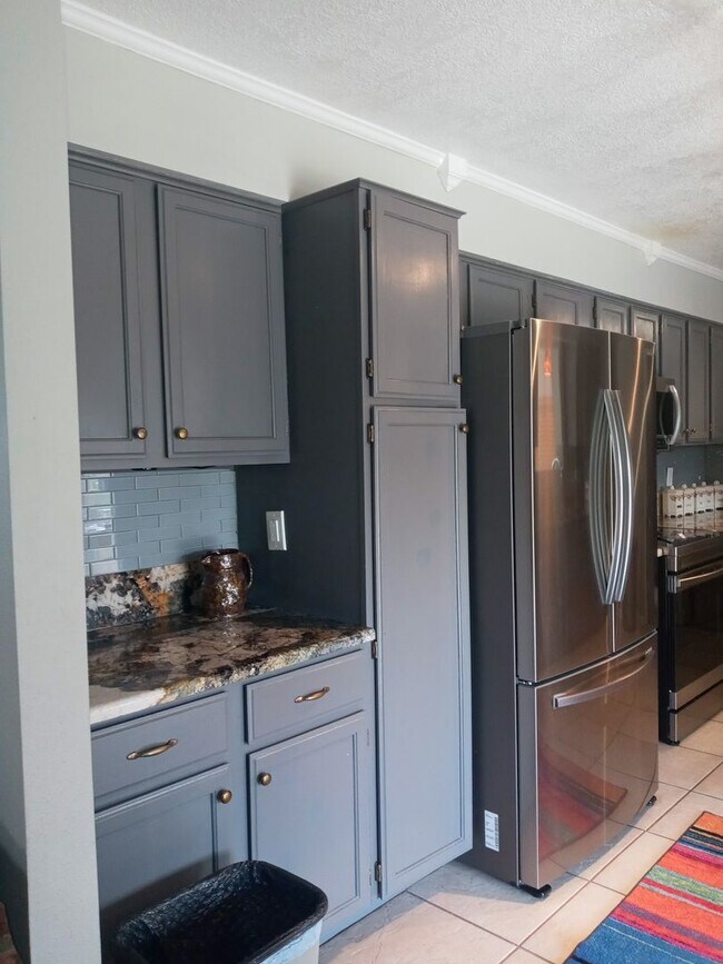 Building Photo - RIO RANCHO-FOUR BEDROOM HOUSE-Furnished