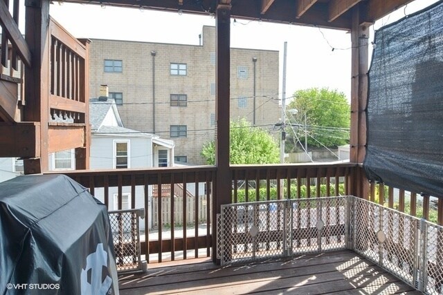 Building Photo - 1359 W Hubbard St