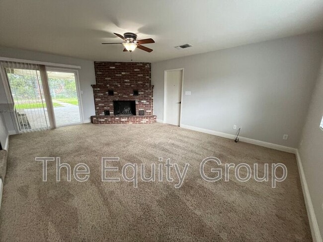 Building Photo - 2040 W Linda Vista Ave