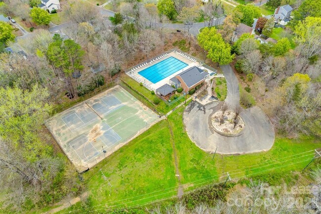 Building Photo - 7324 Killingdeer Ln