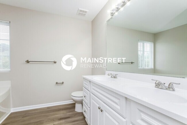 Building Photo - 4 Bedroom Pet-Friendly Home in Huntersville, NC with Main Street Renewal