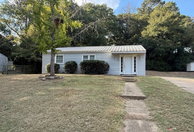 Primary Photo - 3521 Dundale Rd