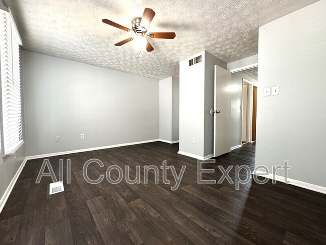 Building Photo - 862 Regal Path Ln