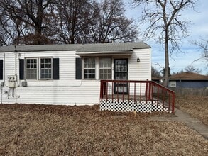 Building Photo - 14 Lincoln Cir
