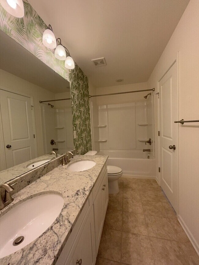 Building Photo - 292 Calm Water Way