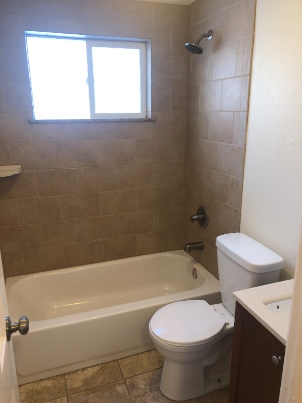 Building Photo - 1026 17th Ave