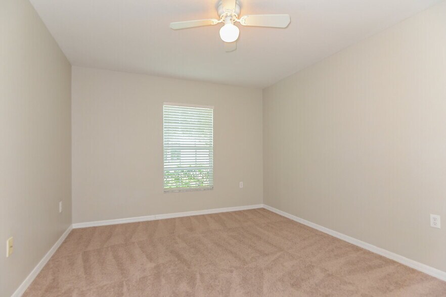 Building Photo - 17047 Ongar Ct