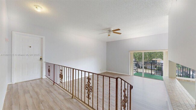 Building Photo - 4850 SW 63rd Terrace