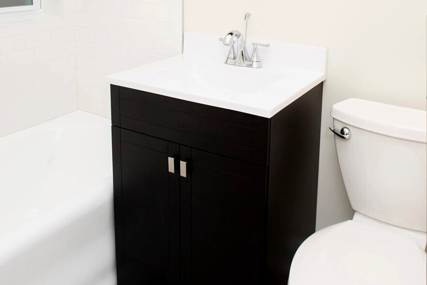 Building Photo - 2151 N Fremont St