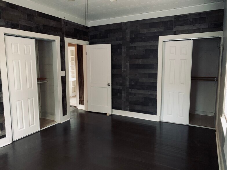 Master bedroom two walk in closets - 1041 W Kings Hwy