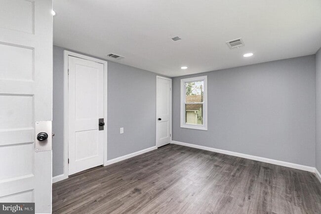 Building Photo - 1320 Conowingo Rd