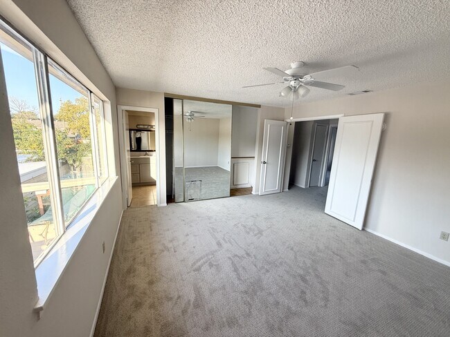 Building Photo - 10326 Cook Rd