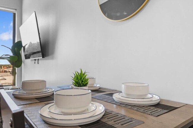 Building Photo - 205 Foster Ave