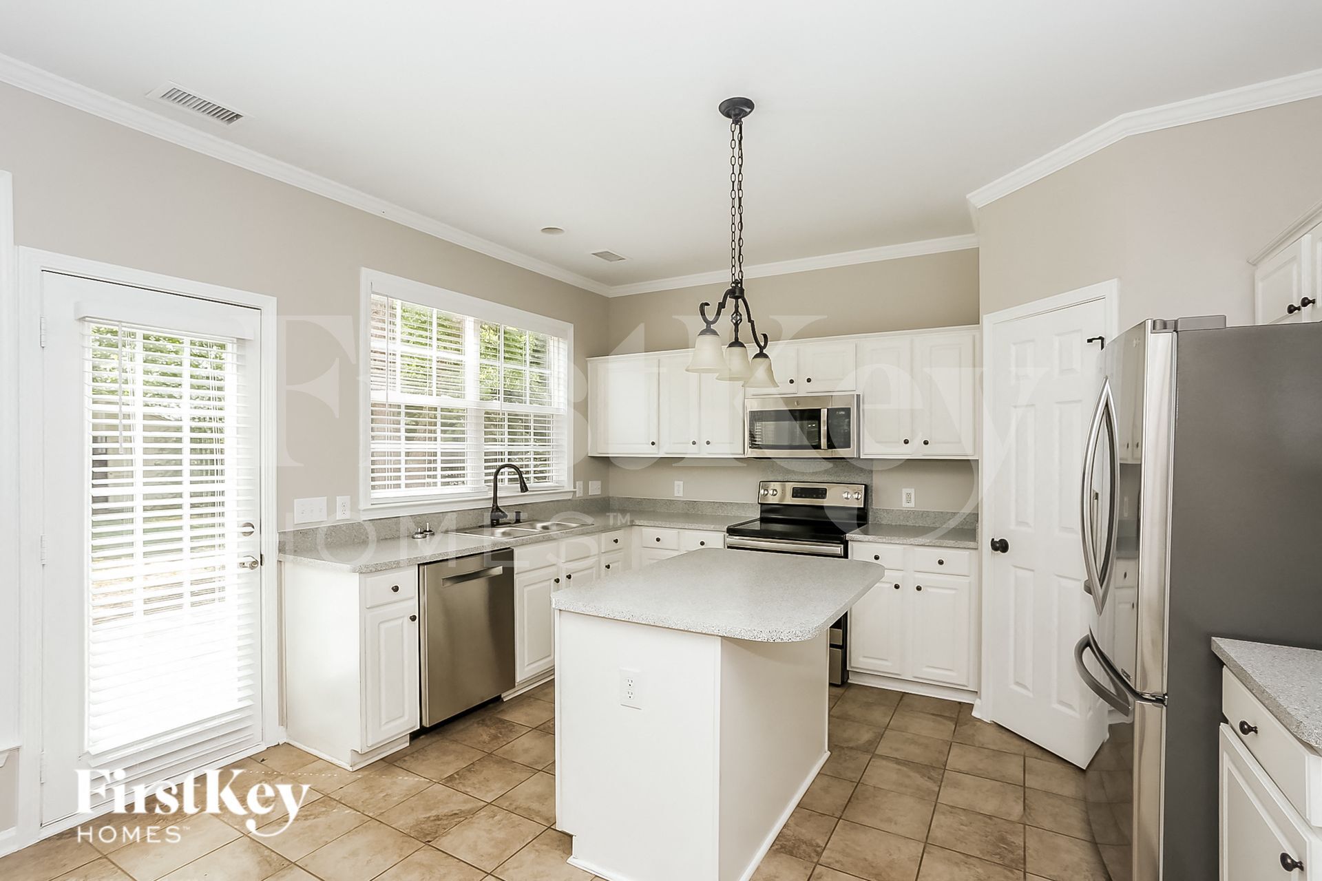 Building Photo - 4419 Hunter Ct