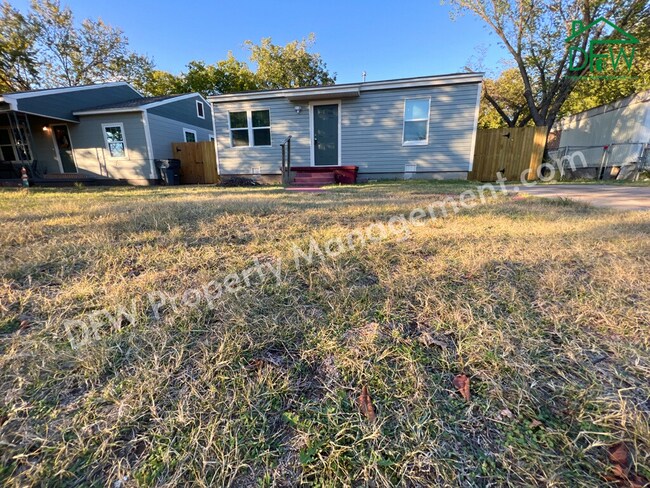 Building Photo - 1605 NW Irwin Ave