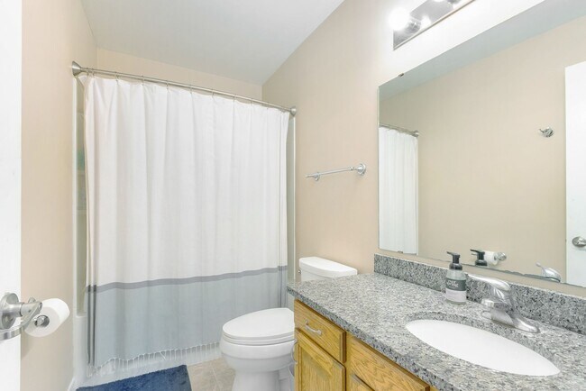 Building Photo - 313 Walnut Grove Dr