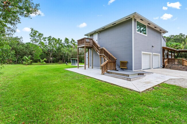 Building Photo - 12151 Old Indiantown Rd