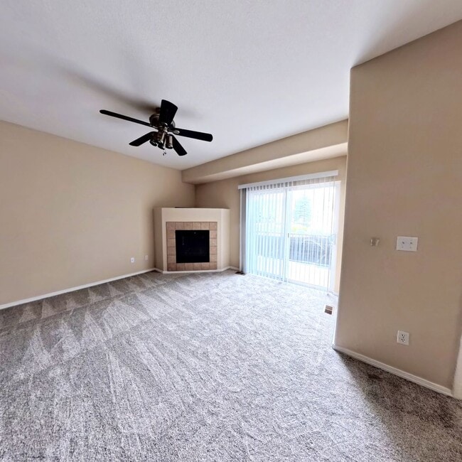 Building Photo - 3 bedroom 1.5 bath close to Fort Carson